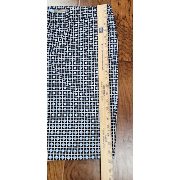 Tommy Bahama Women's Bermuda Blue Ellery Fit Beach Boardwalk Shorts Sz 33x12 - Picture 4 of 5